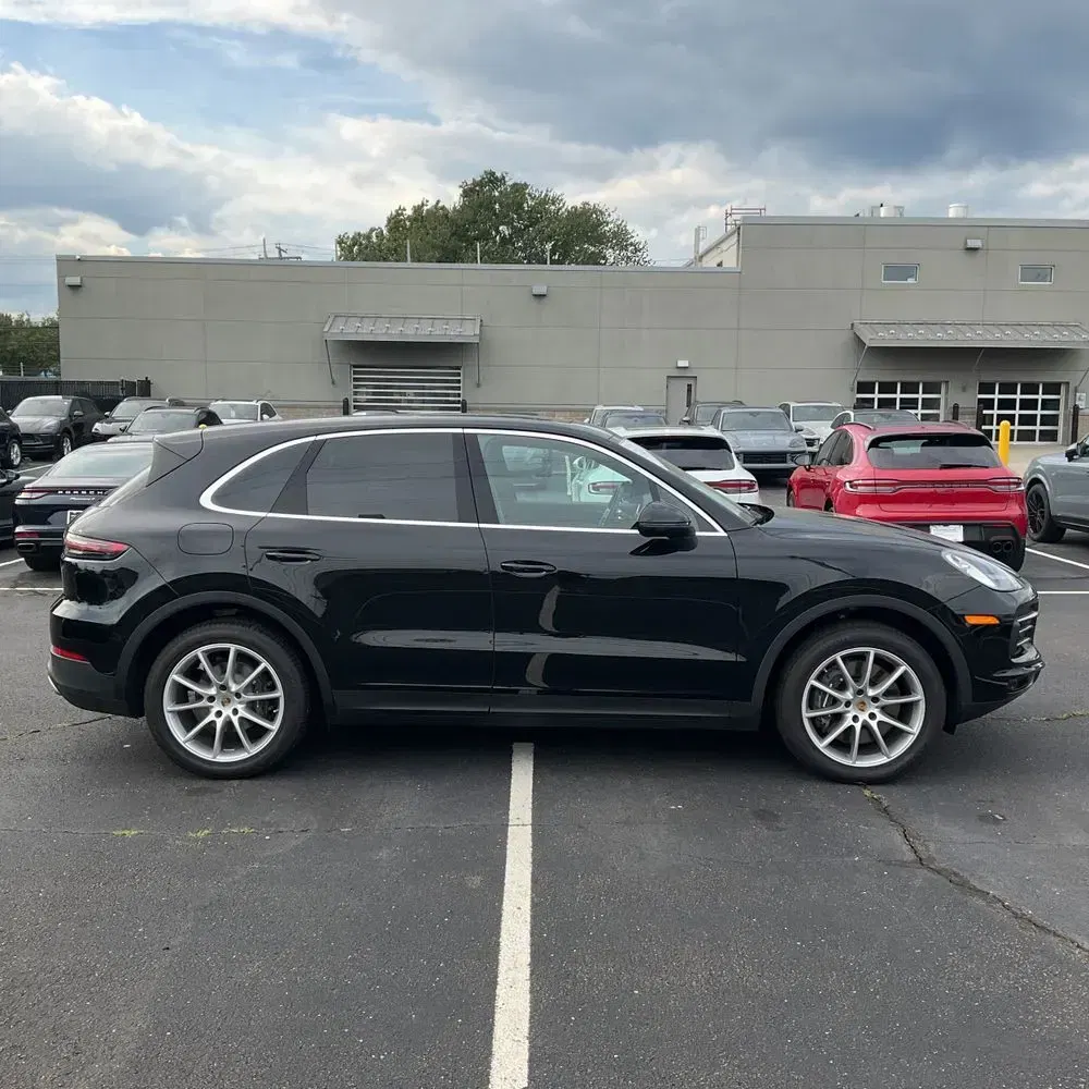 2023 Porsche Cayenne Base