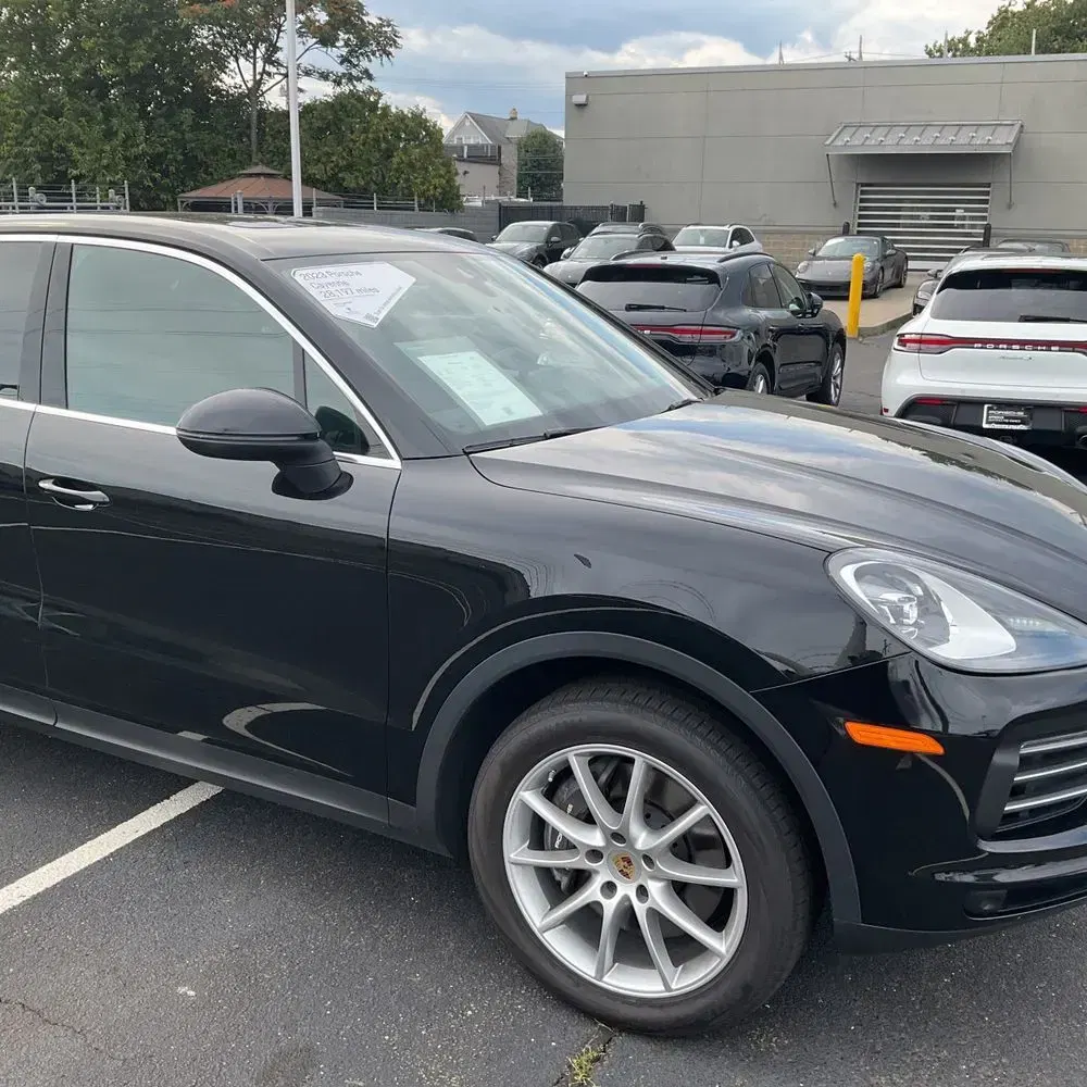 2023 Porsche Cayenne Base
