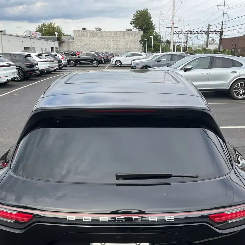 2023 Porsche Cayenne Base