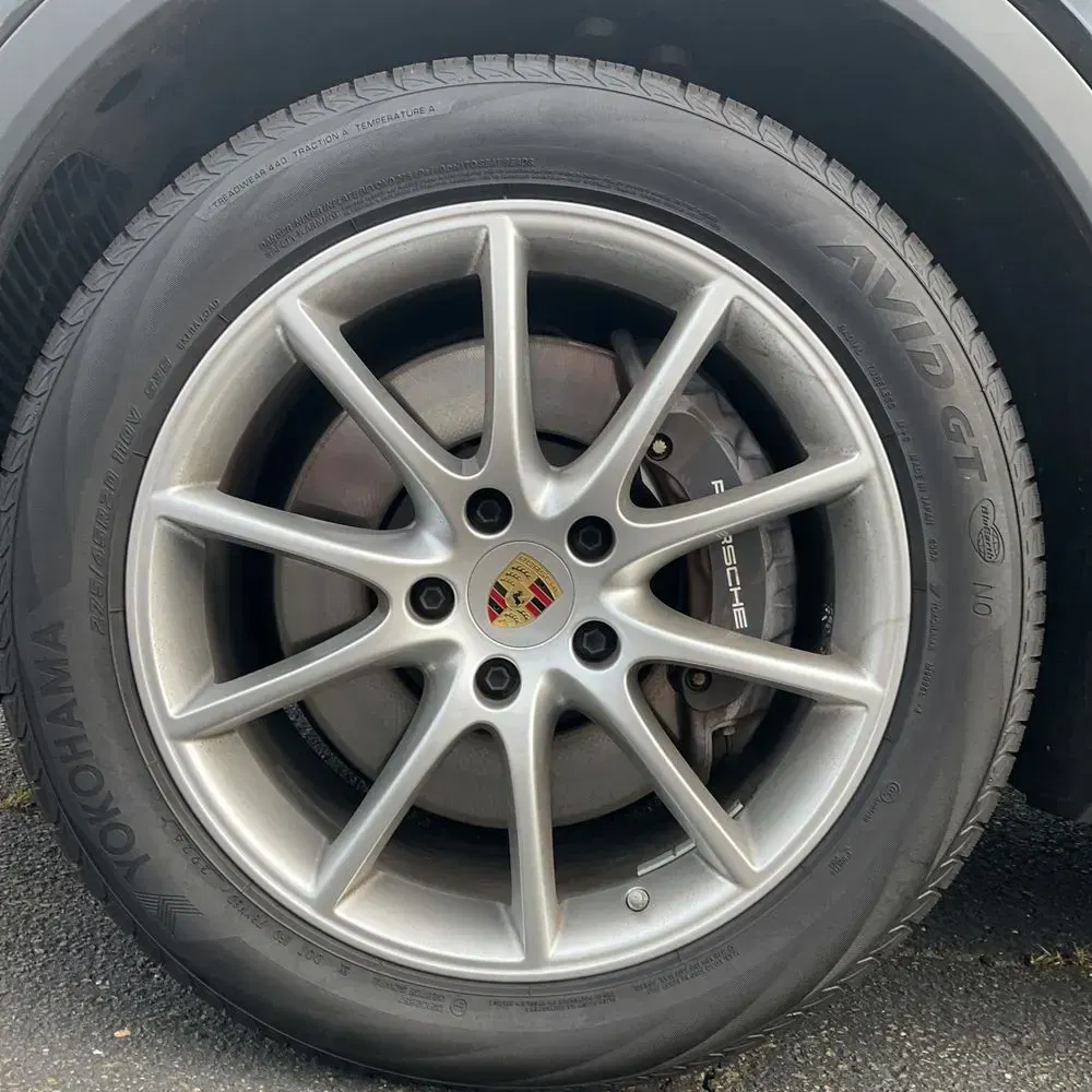 2023 Porsche Cayenne Base