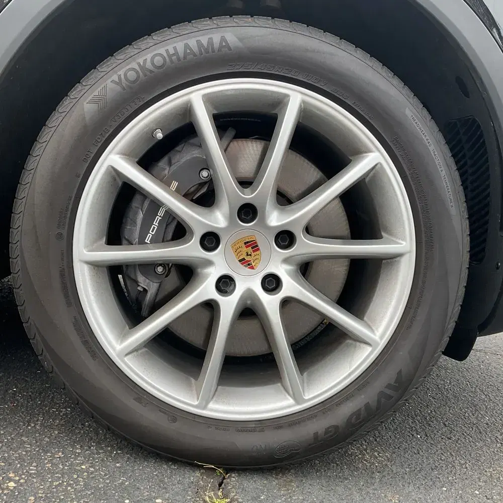 2023 Porsche Cayenne Base