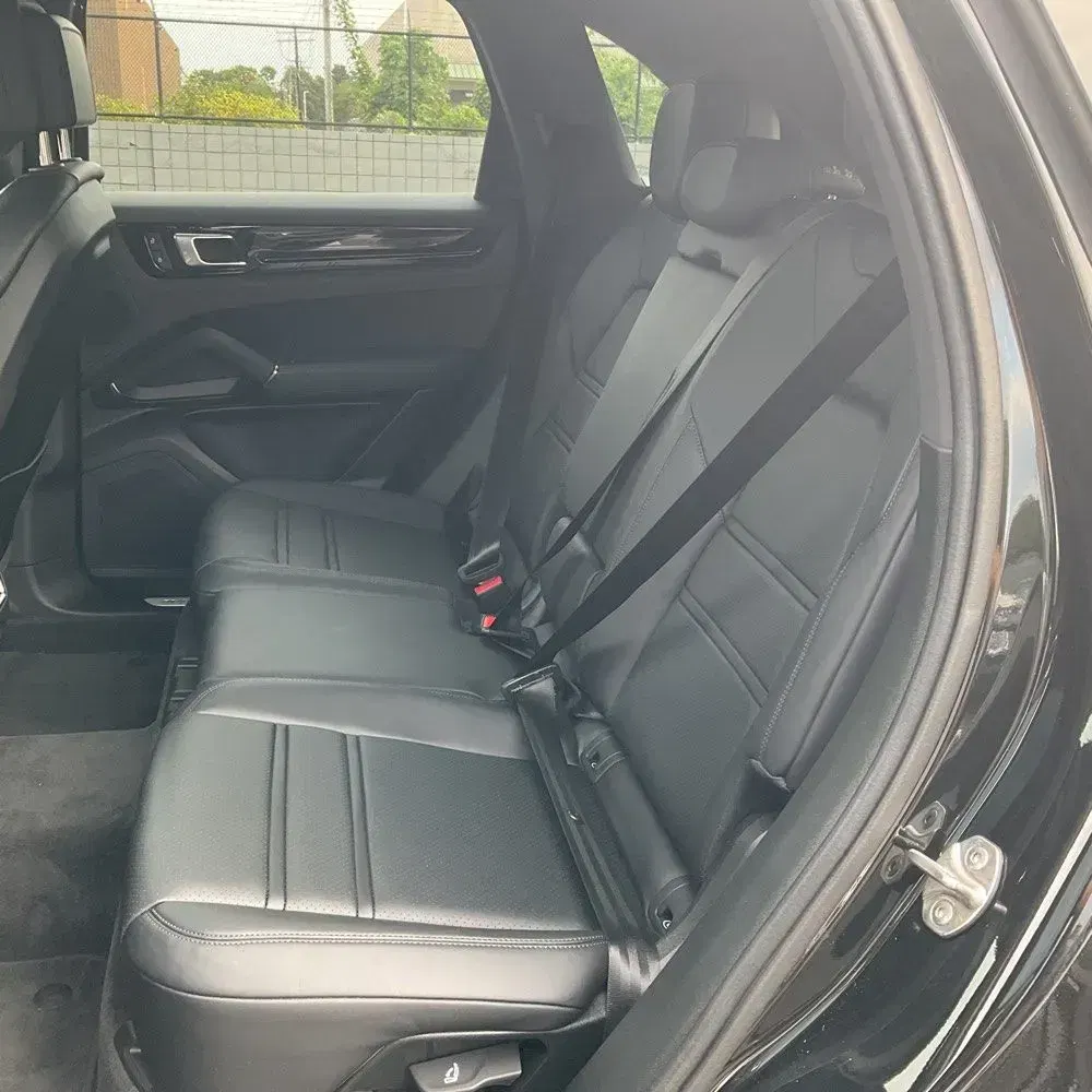 2023 Porsche Cayenne Base
