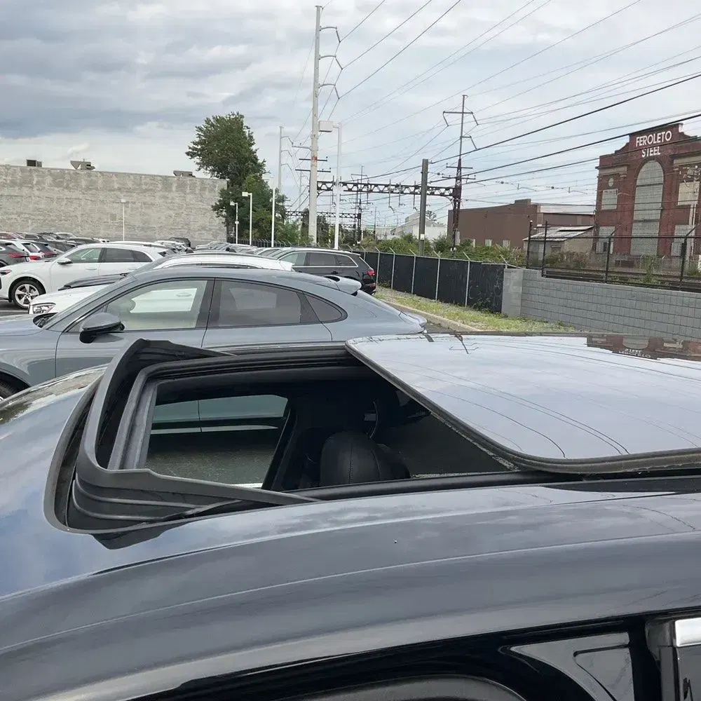 2023 Porsche Cayenne Base