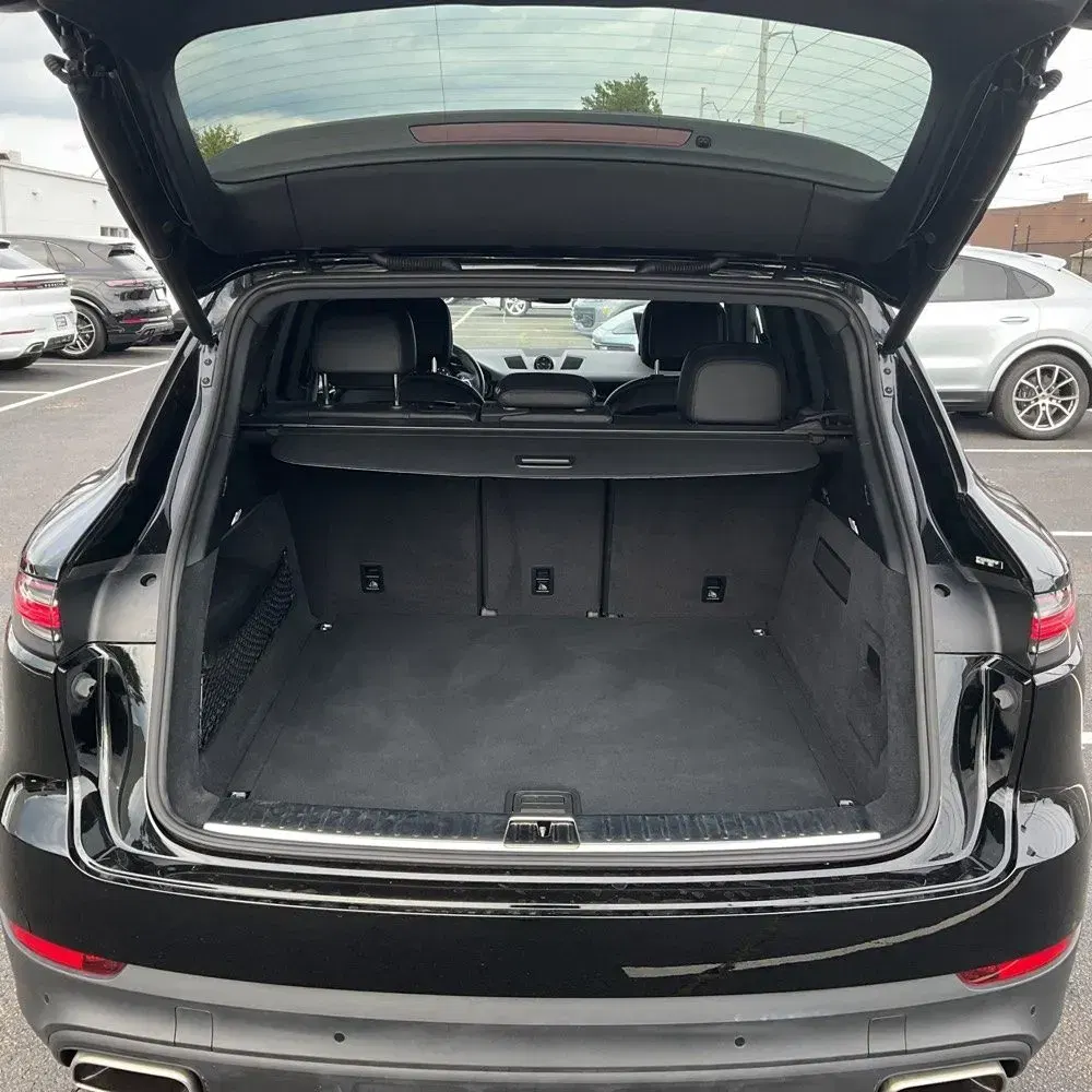 2023 Porsche Cayenne Base