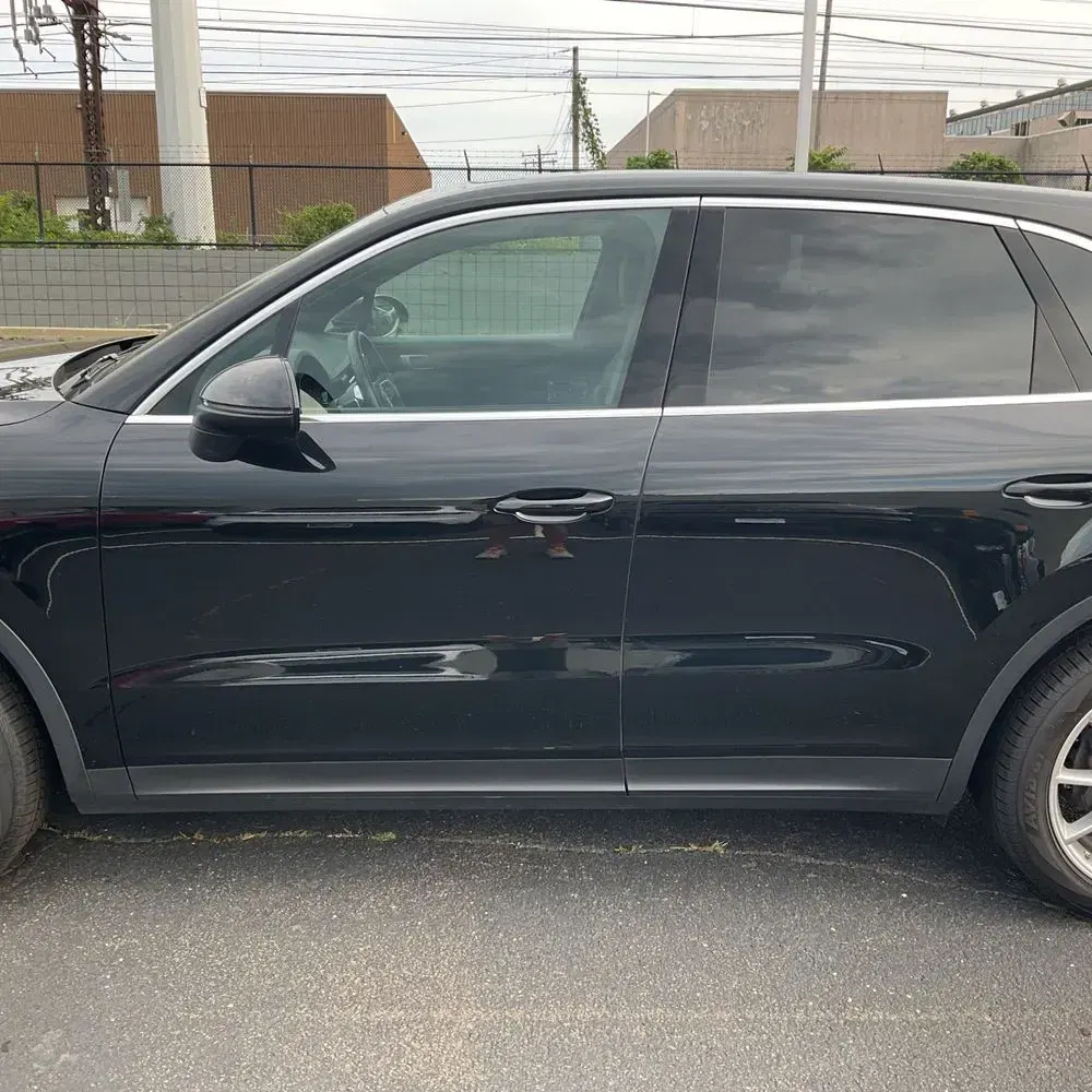 2023 Porsche Cayenne Base