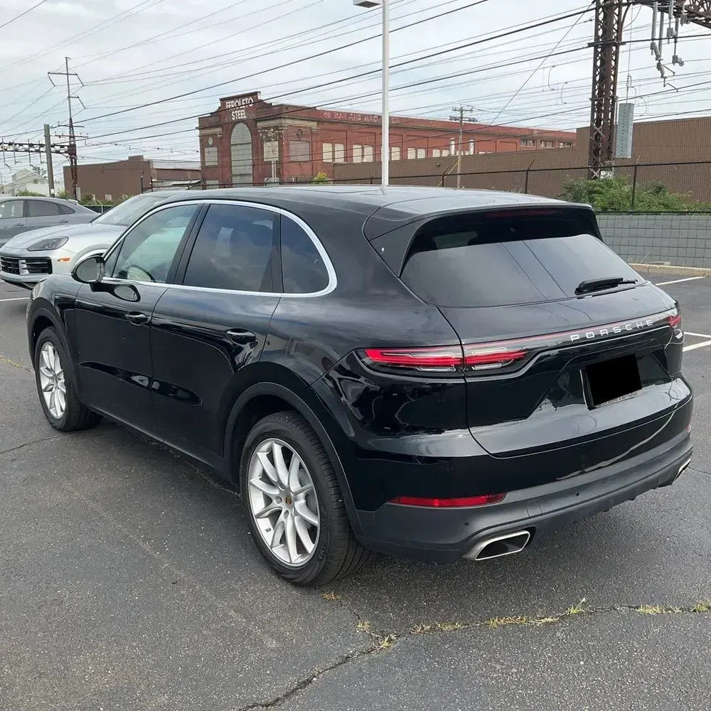 2023 Porsche Cayenne Base