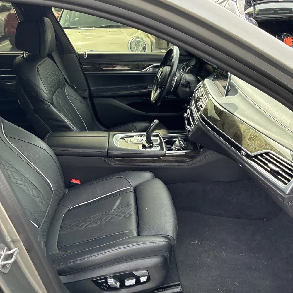 2022 BMW 7-Series 750xi