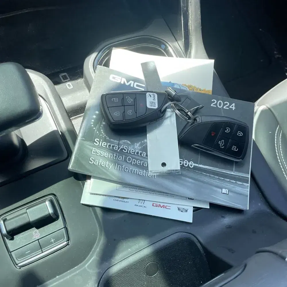 2024 GMC Sierra 1500 AT4X