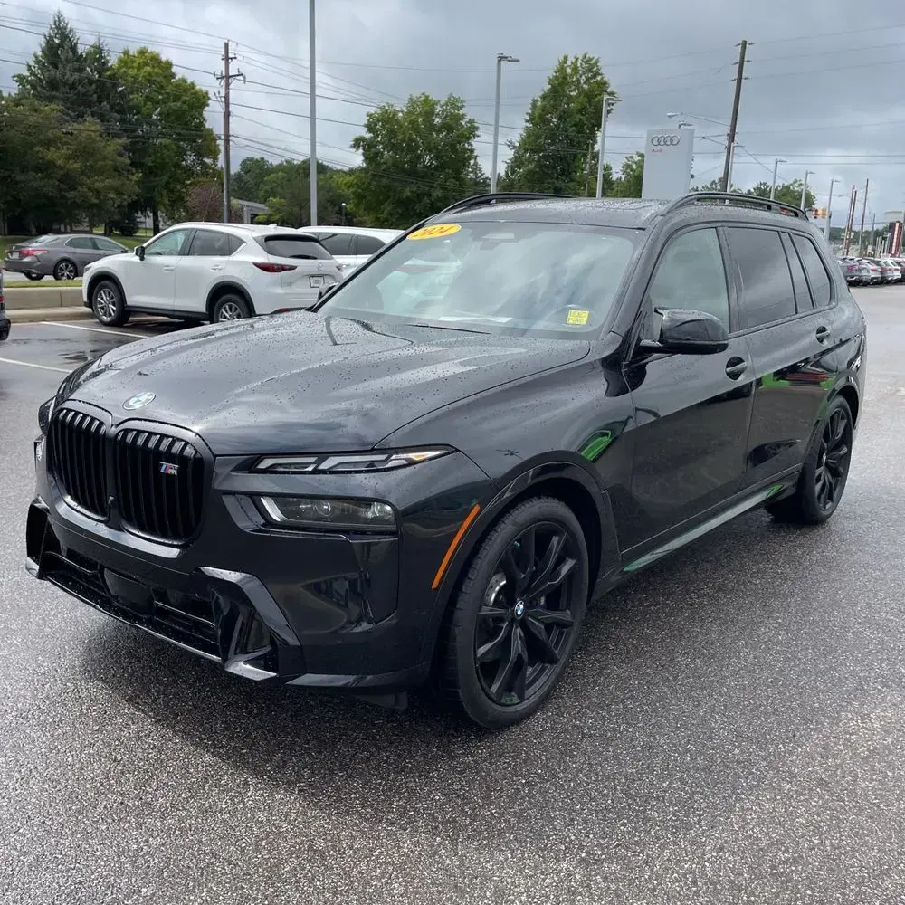 2024 BMW X7 M60i