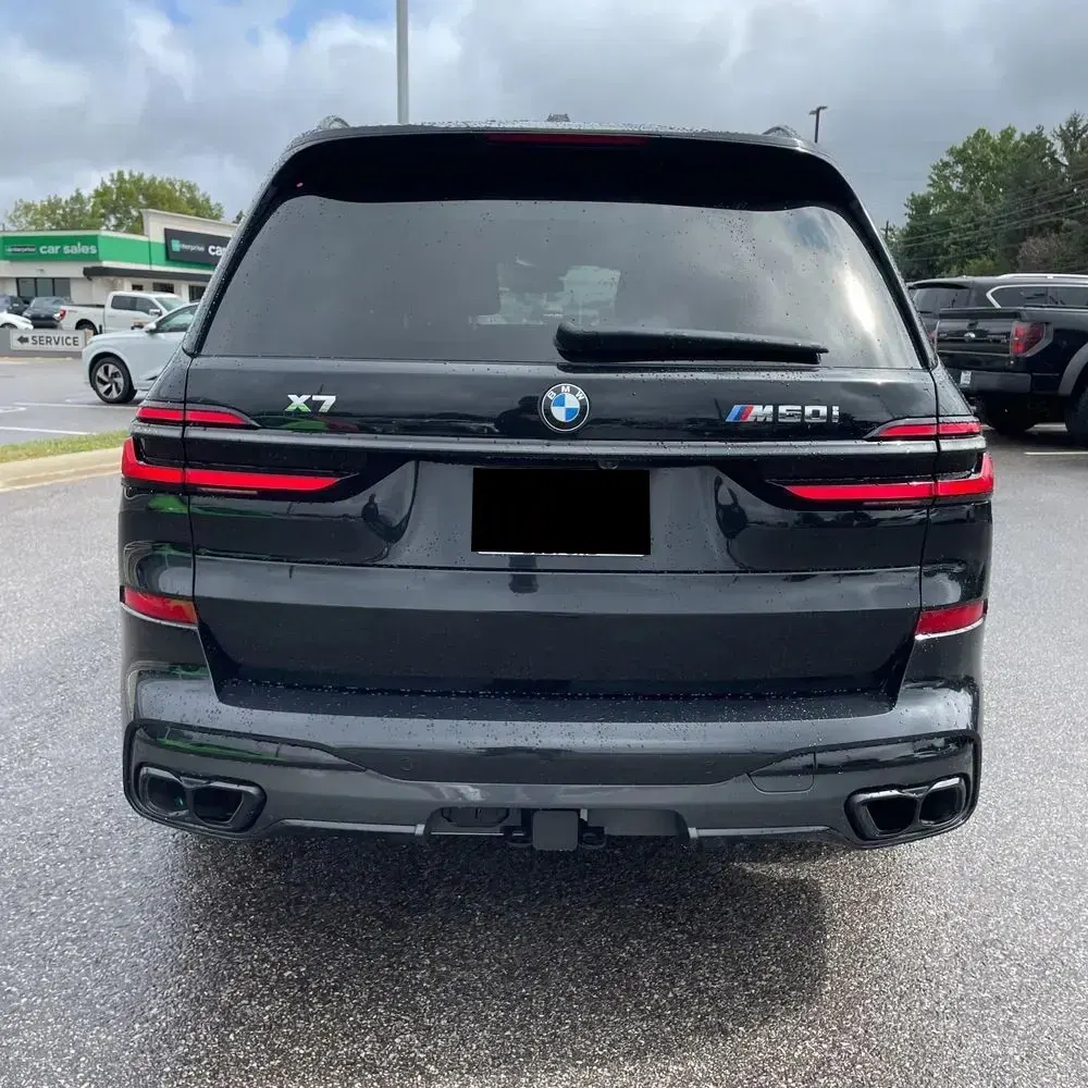 2024 BMW X7 M60i