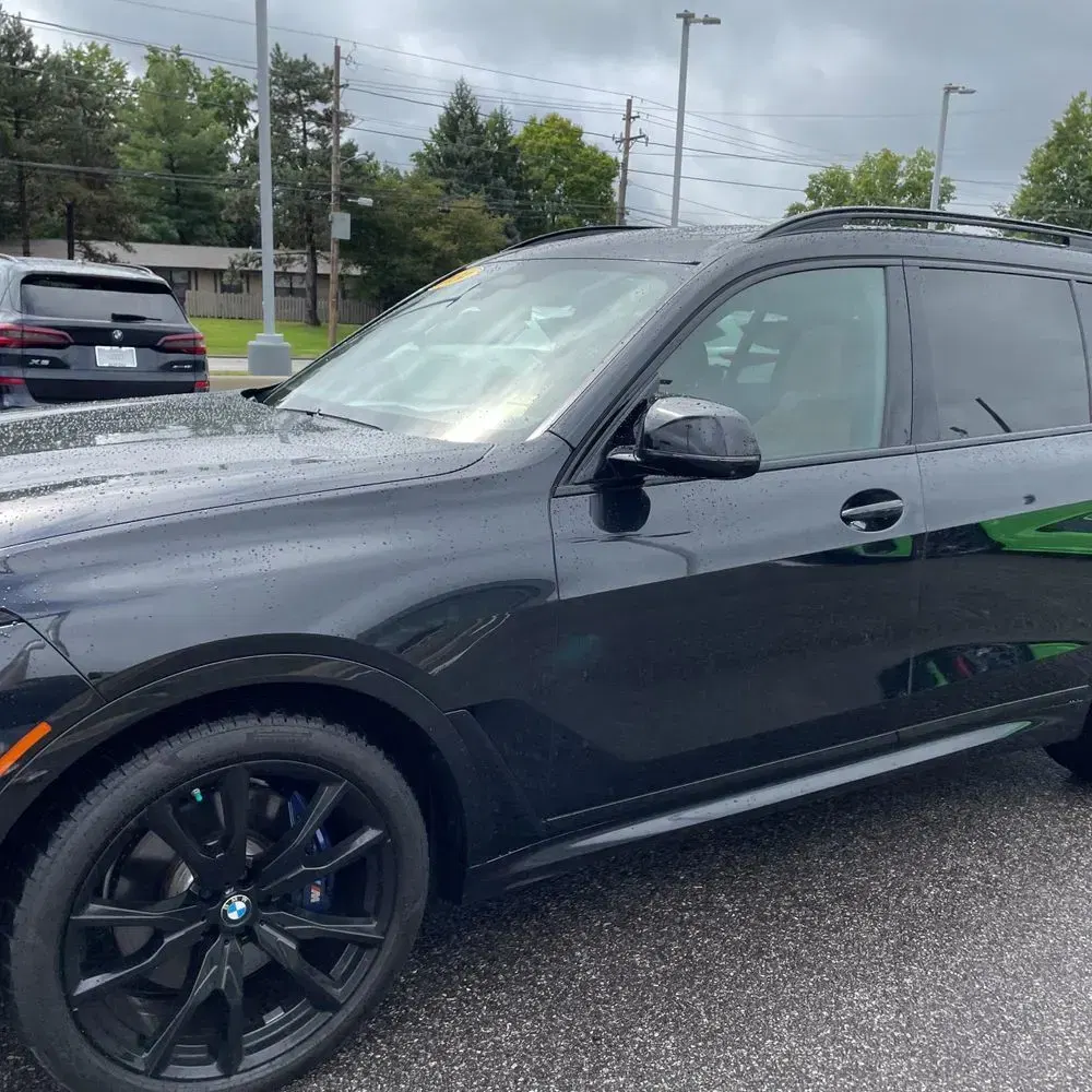 2024 BMW X7 M60i