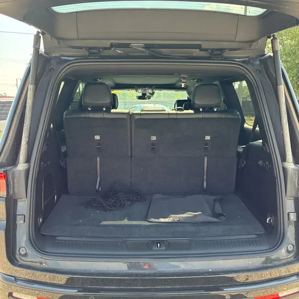 2024 Jeep Wagoneer Series II Carbide