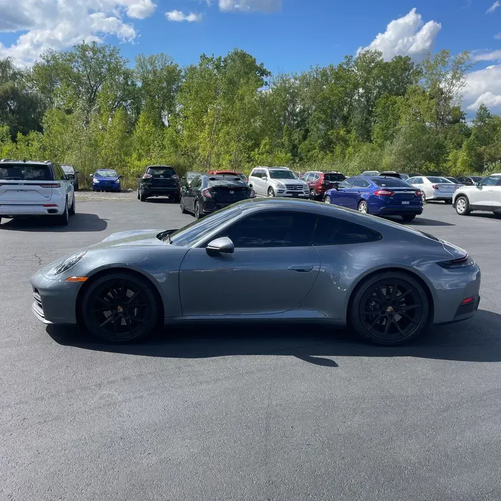 2025 Porsche 911 Carrera