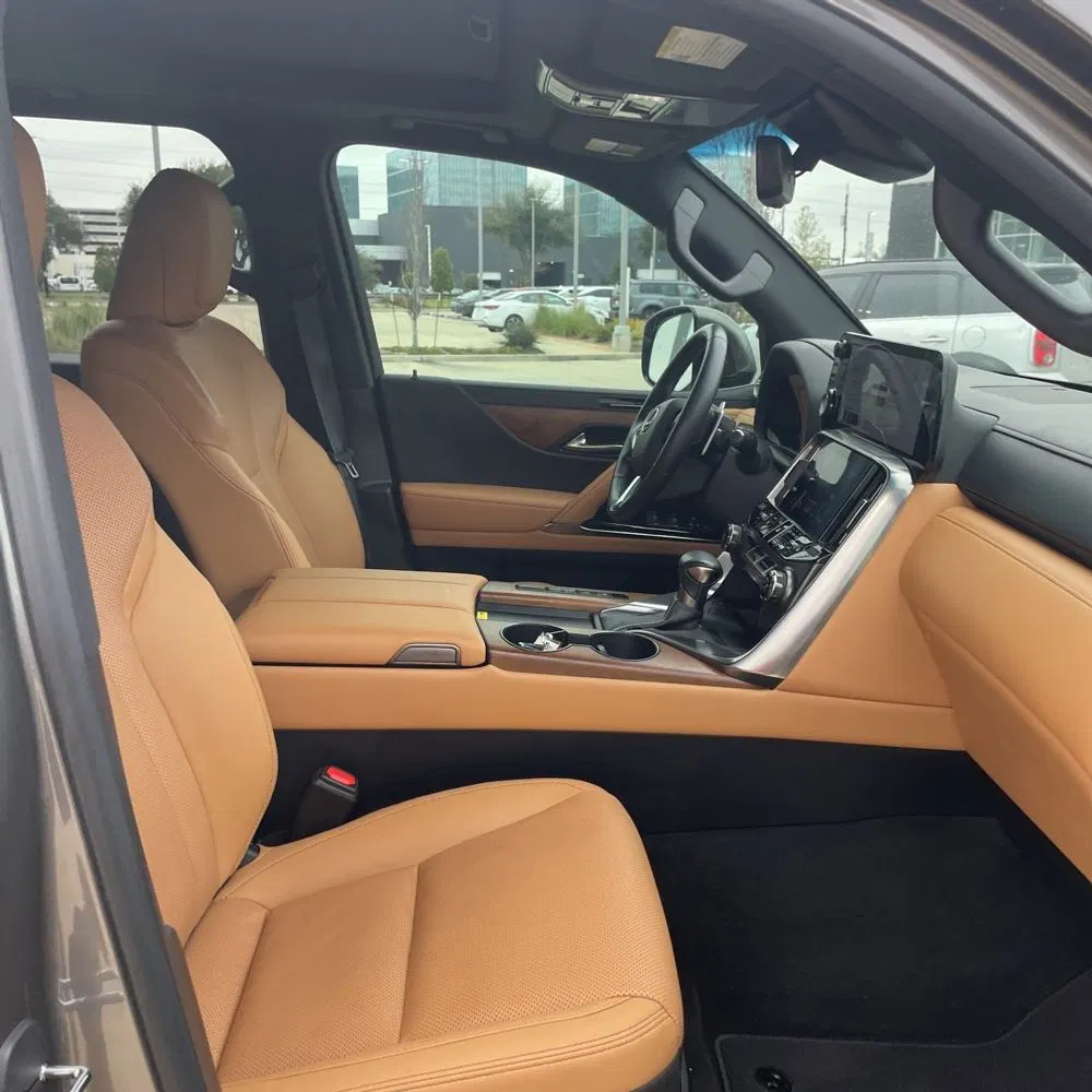 2022 Lexus LX 600 Base