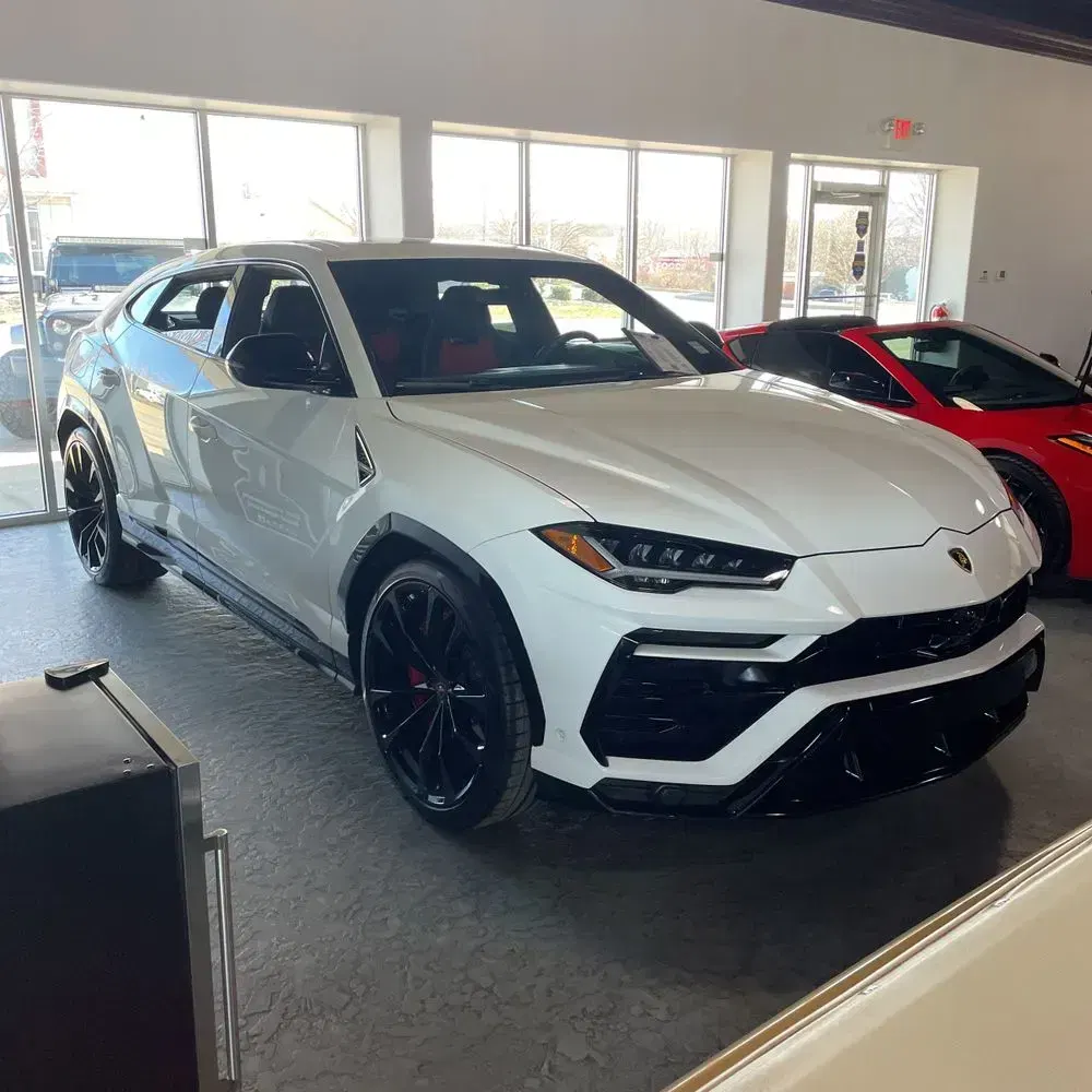2022 Lamborghini Urus Base