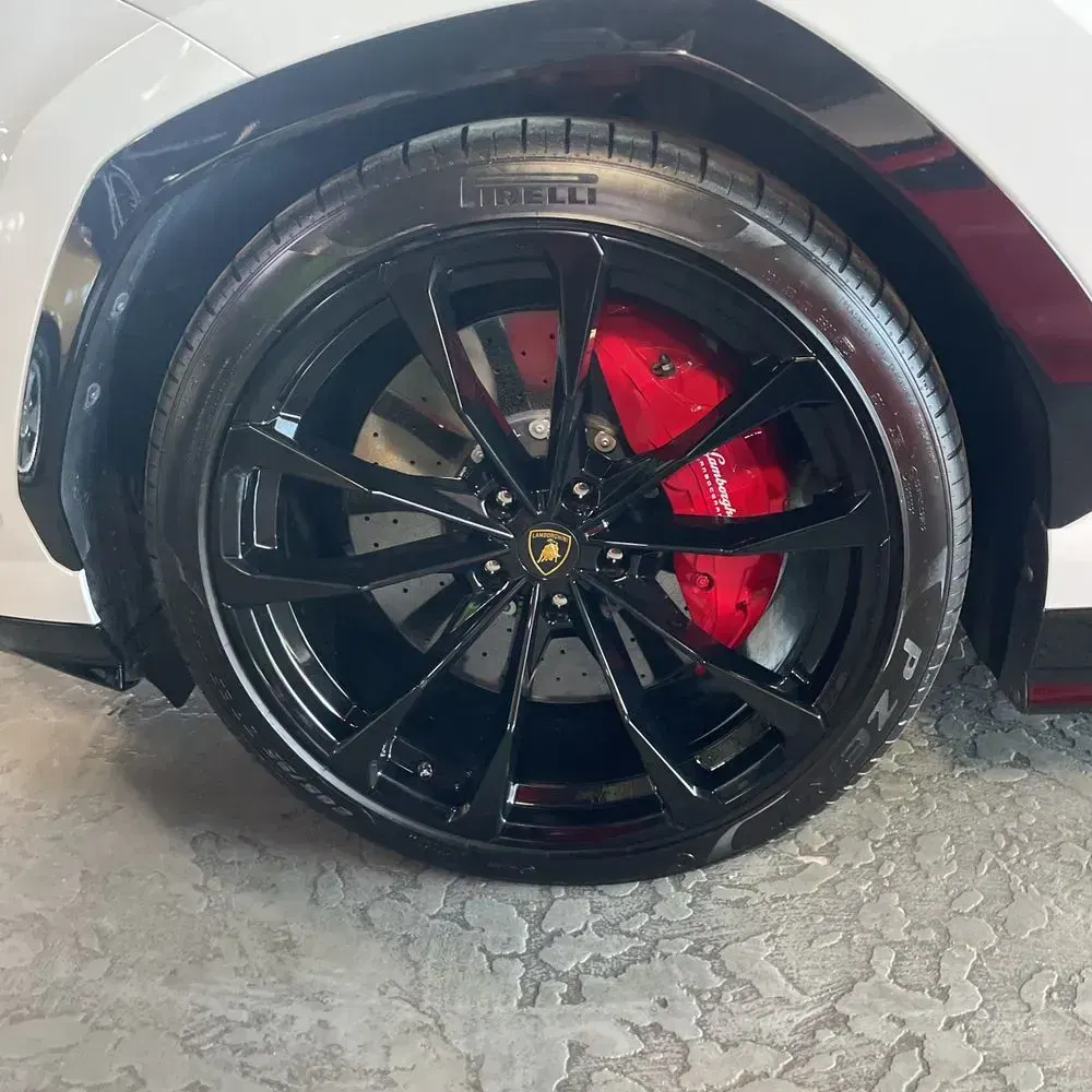 2022 Lamborghini Urus Base