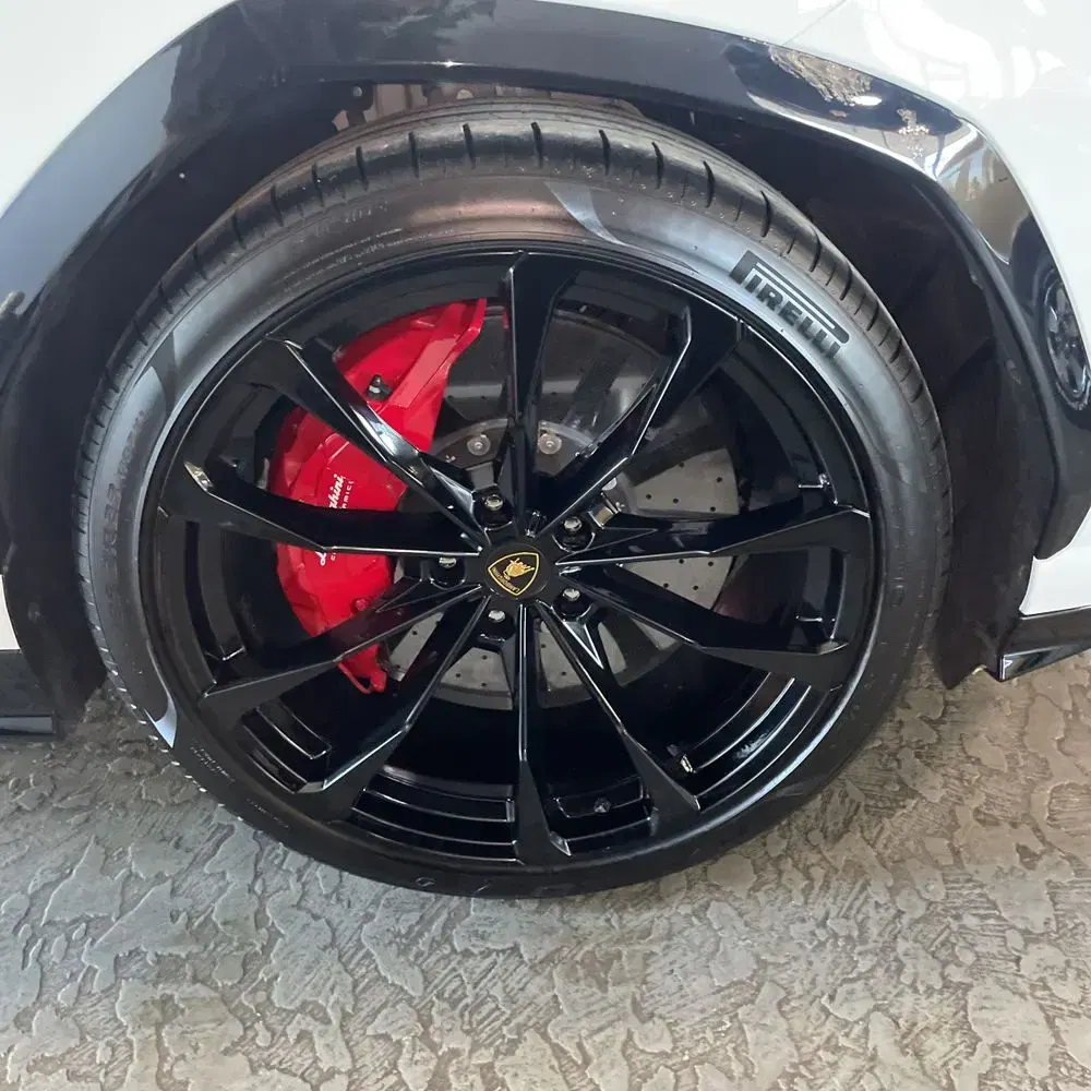 2022 Lamborghini Urus Base