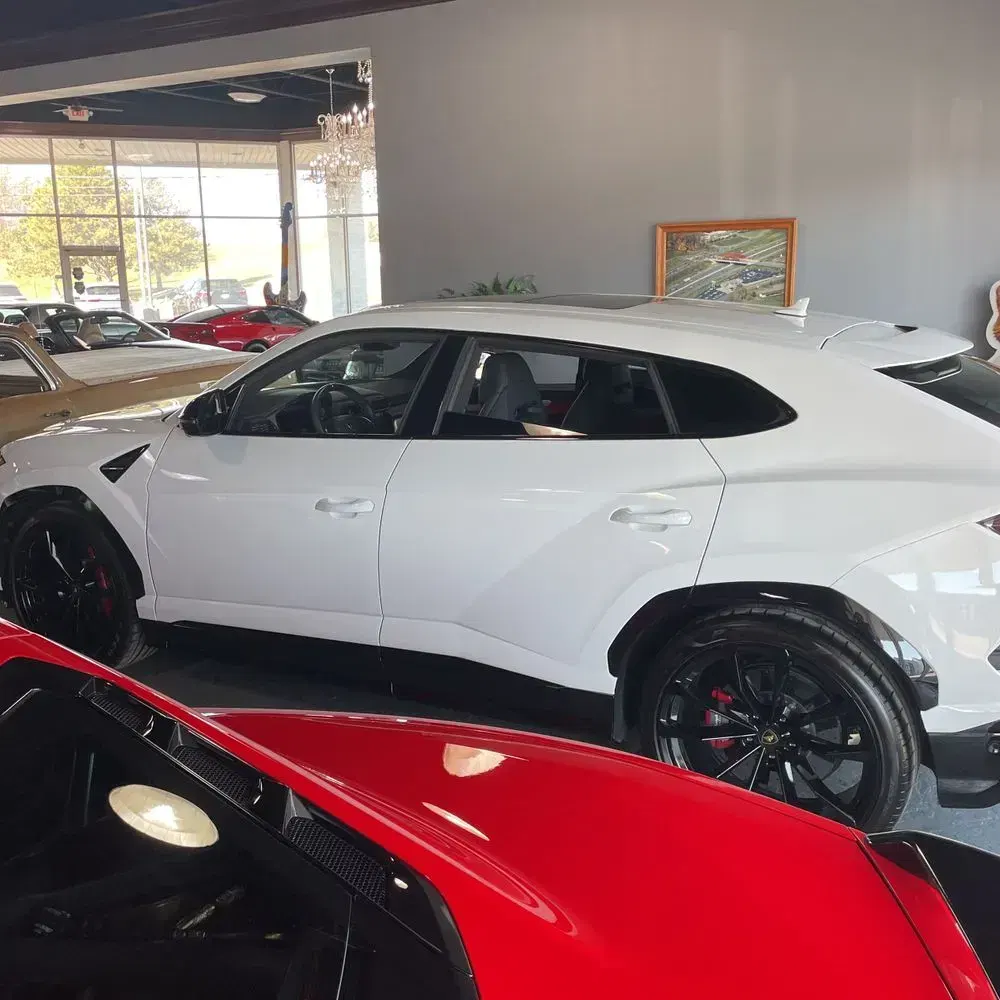 2022 Lamborghini Urus Base