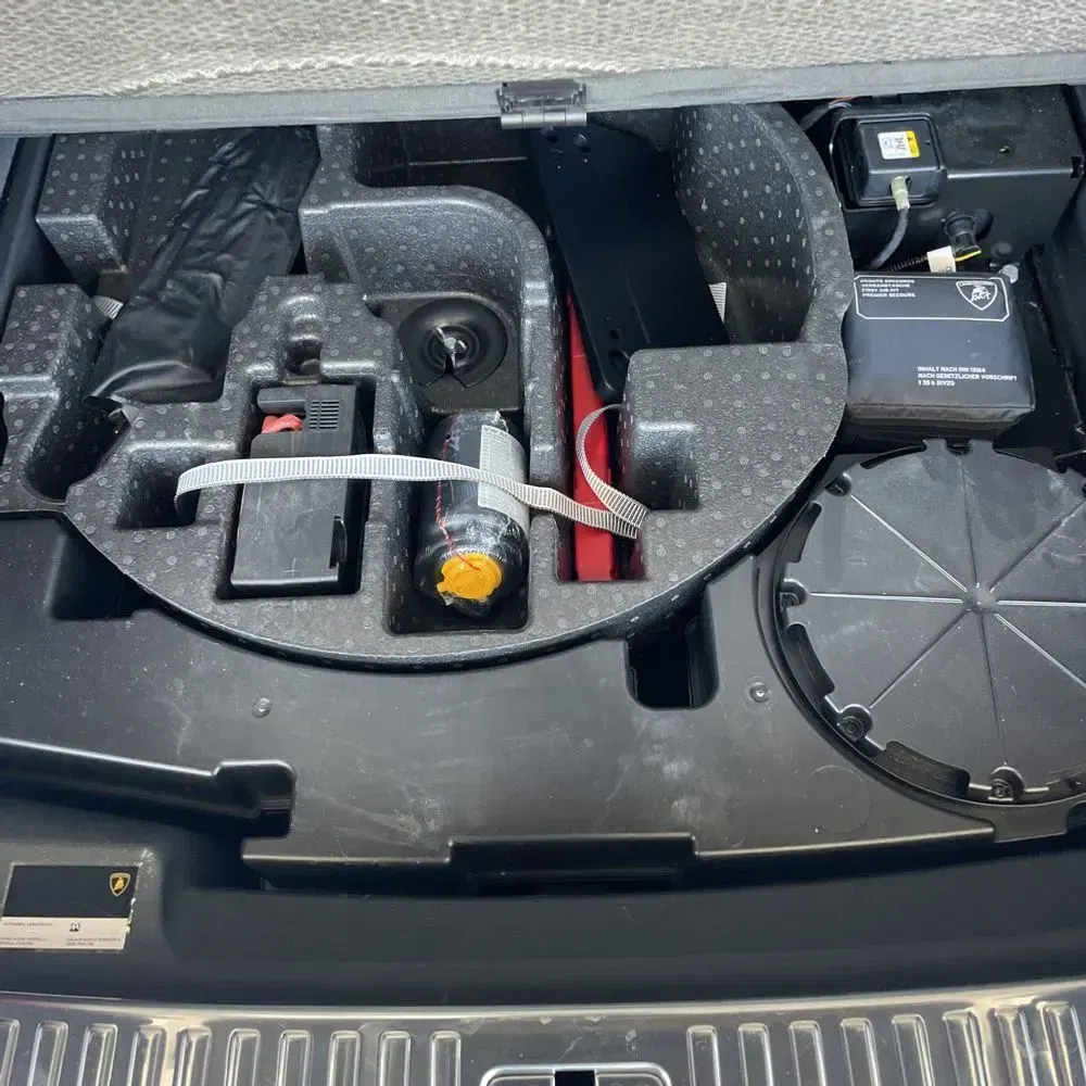 2022 Lamborghini Urus Base