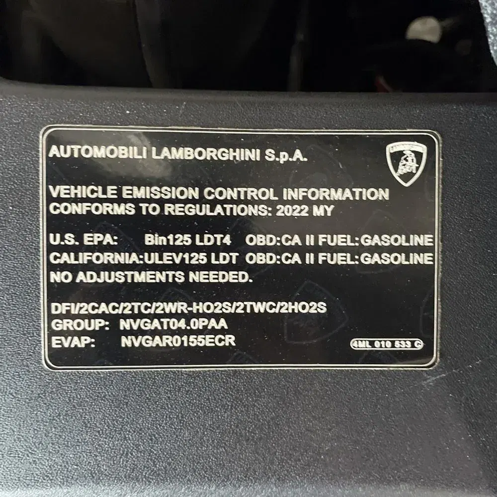 2022 Lamborghini Urus Base