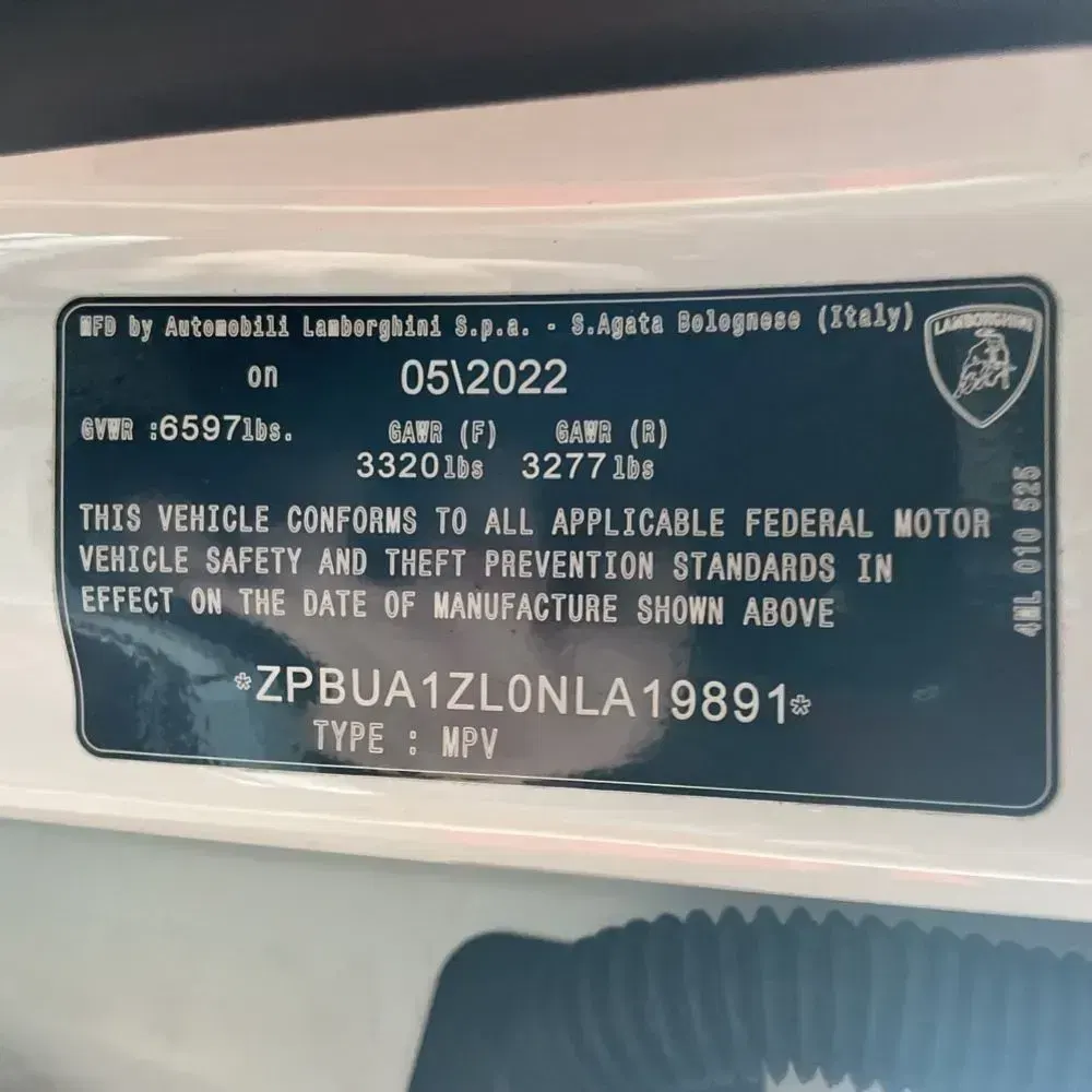 2022 Lamborghini Urus Base