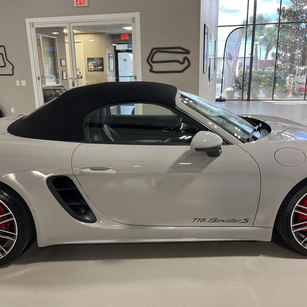 2022 Porsche 718 Boxster S