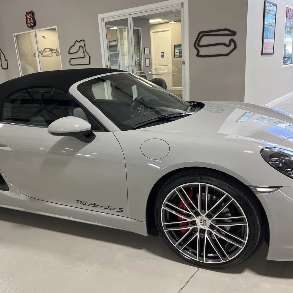 2022 Porsche 718 Boxster S
