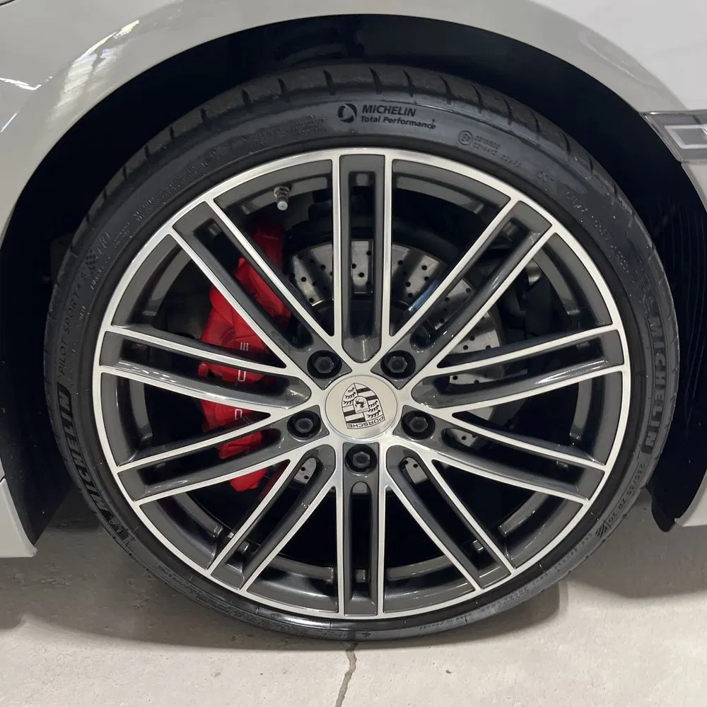 2022 Porsche 718 Boxster S