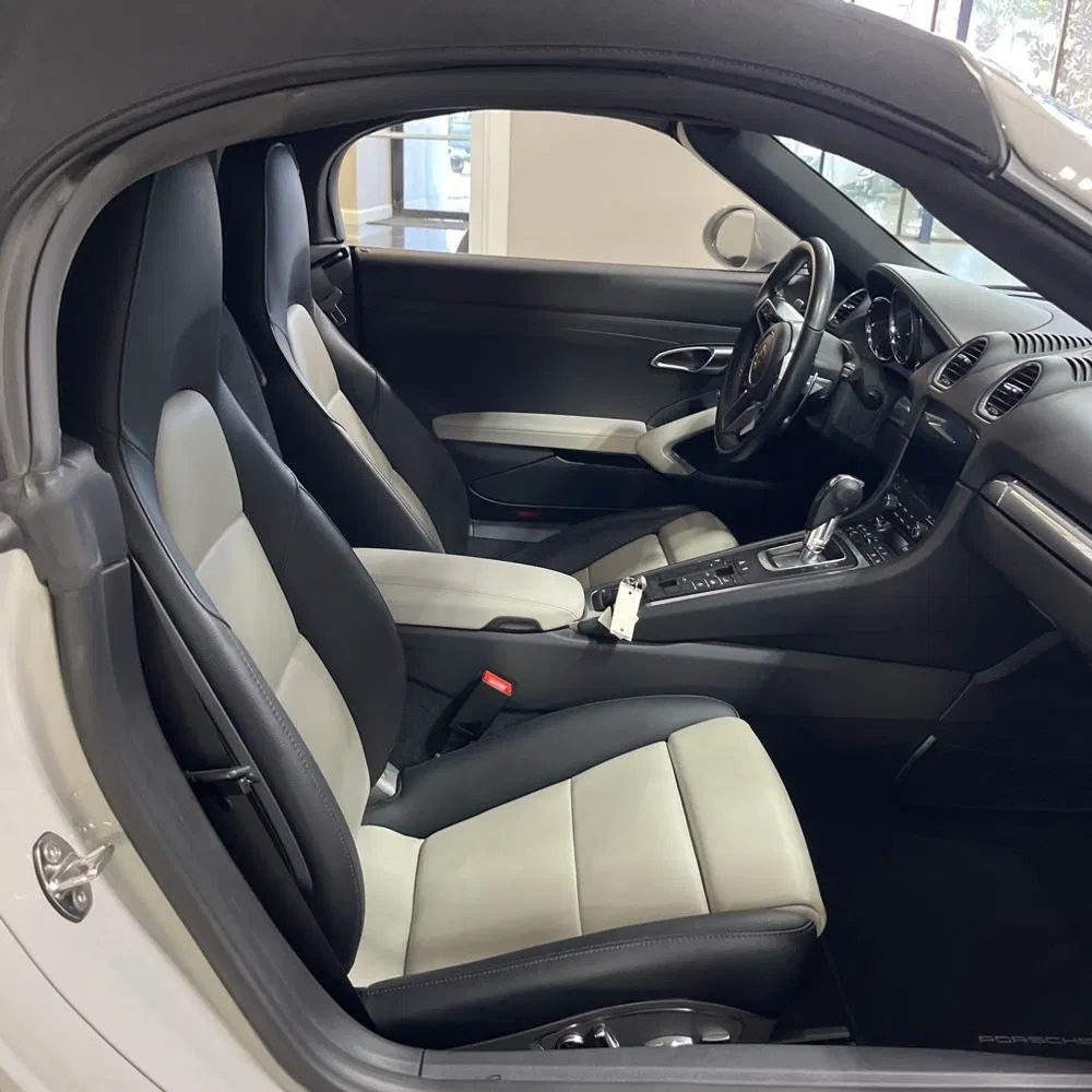 2022 Porsche 718 Boxster S