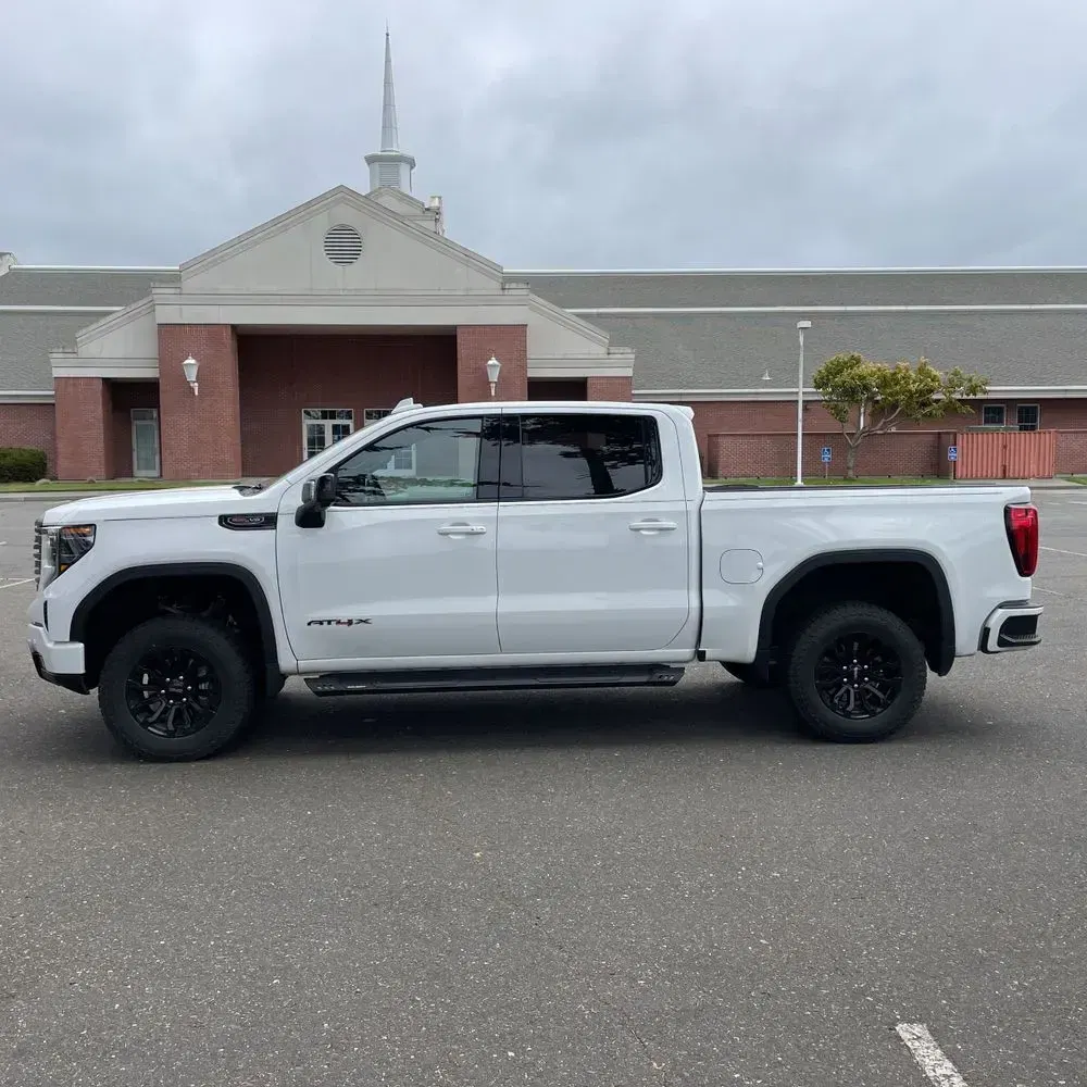 2023 GMC Sierra 1500 AT4X