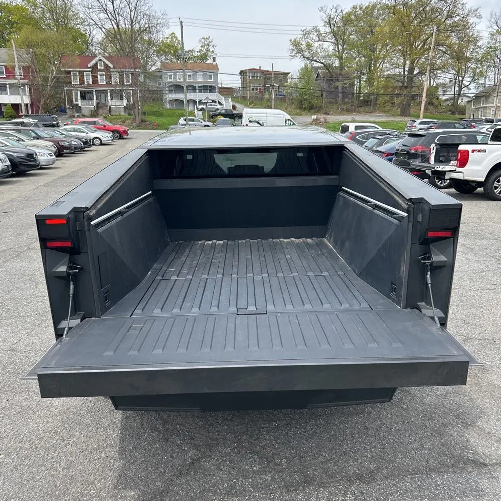 2024 Tesla Cybertruck Base