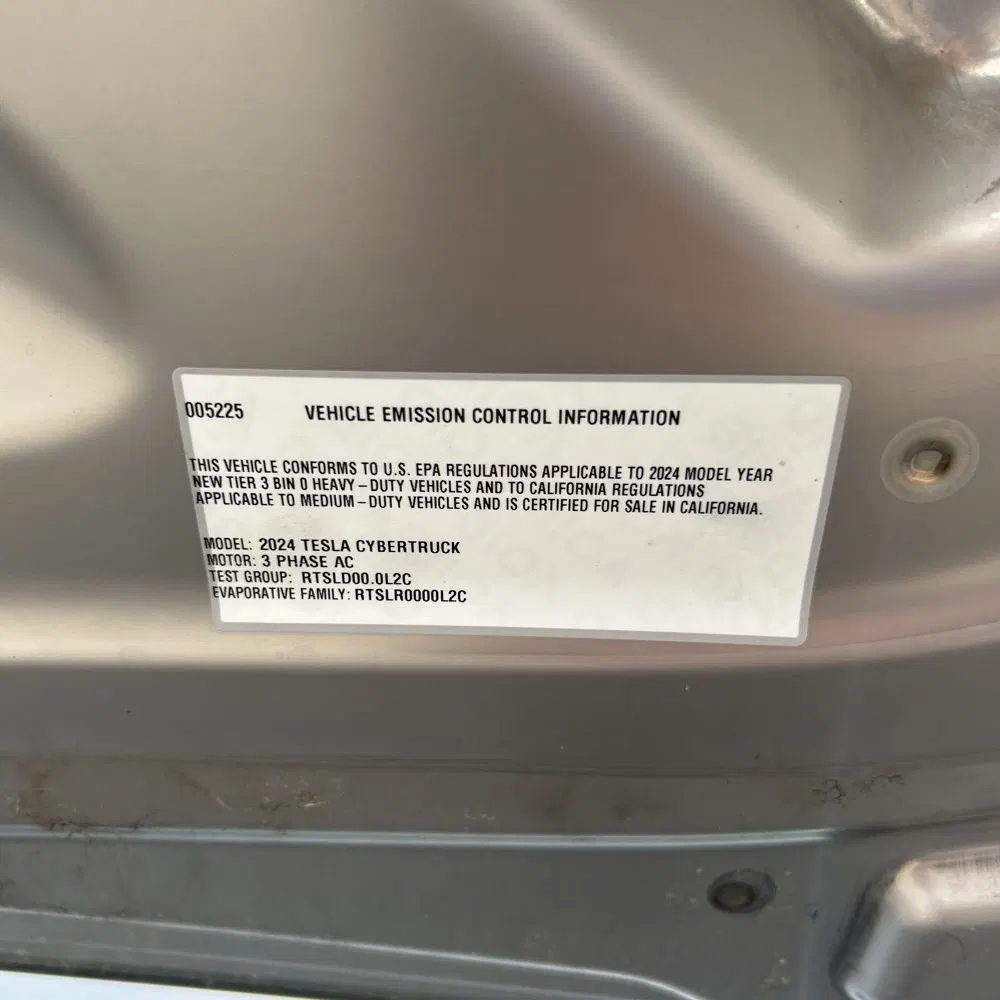 2024 Tesla Cybertruck Base