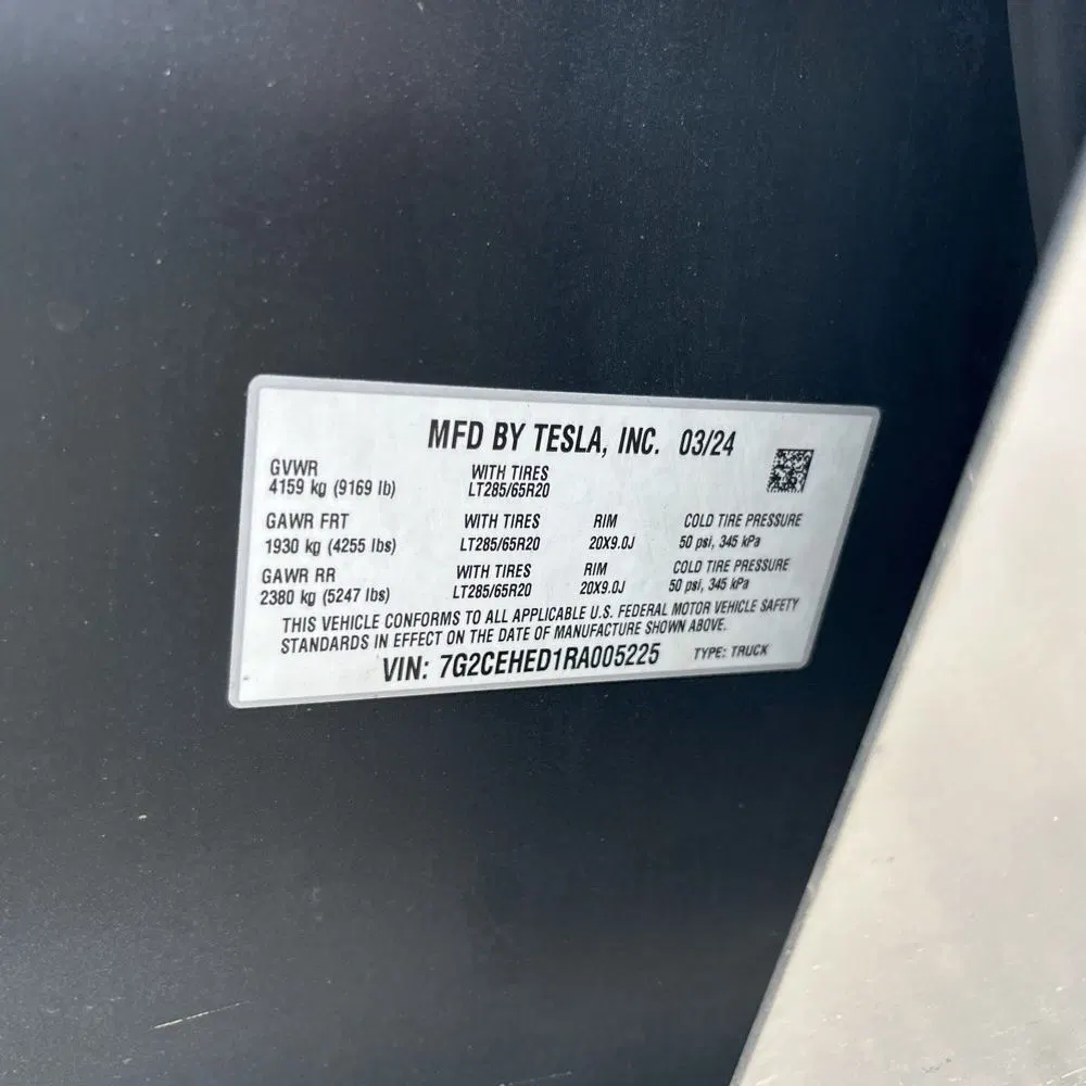 2024 Tesla Cybertruck Base