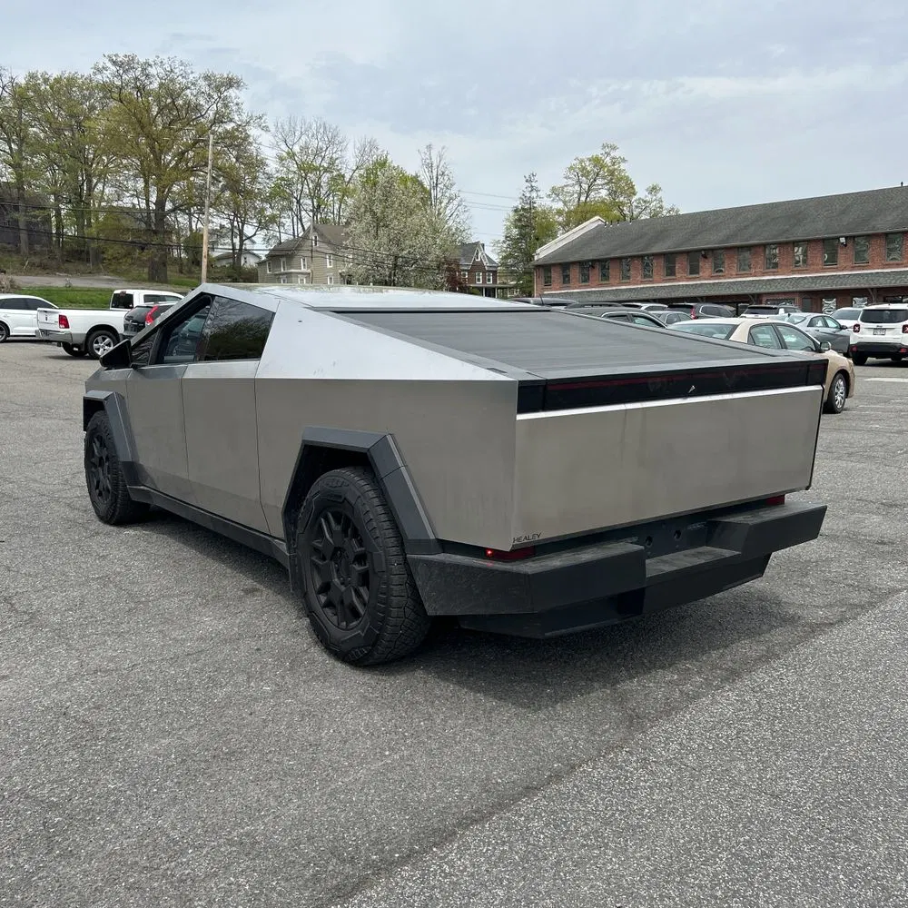 2024 Tesla Cybertruck Base