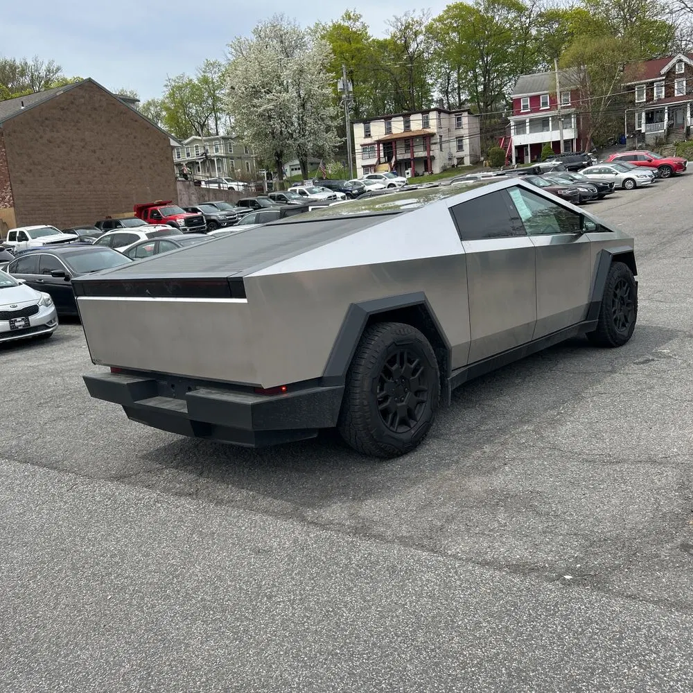2024 Tesla Cybertruck Base
