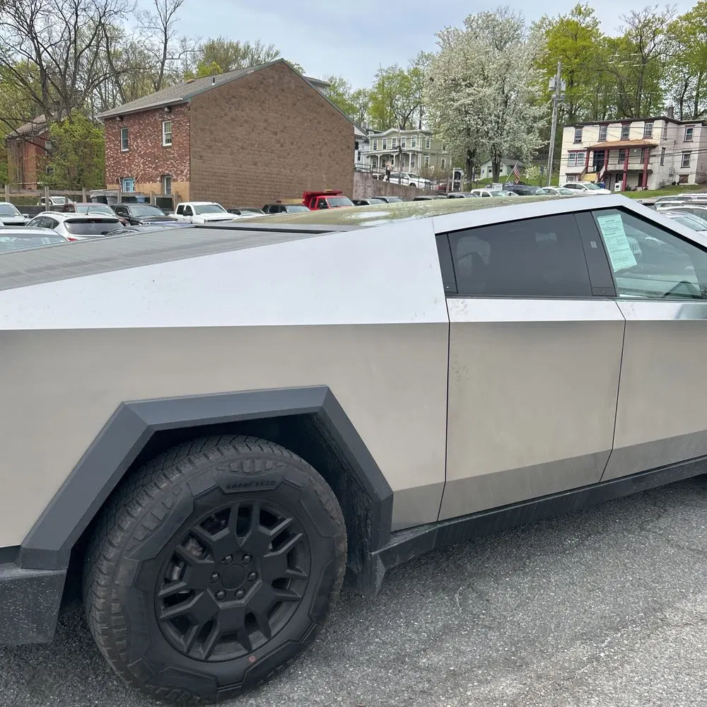 2024 Tesla Cybertruck Base