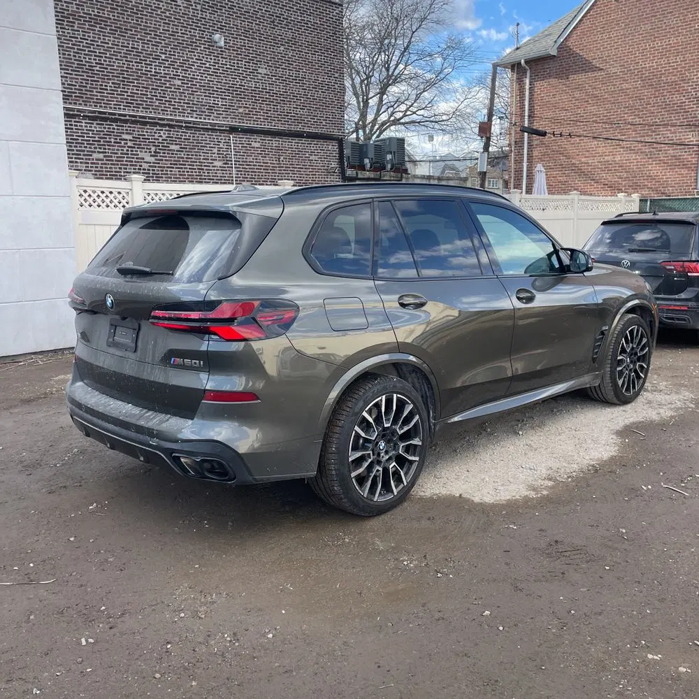 2024 BMW X5 M60i