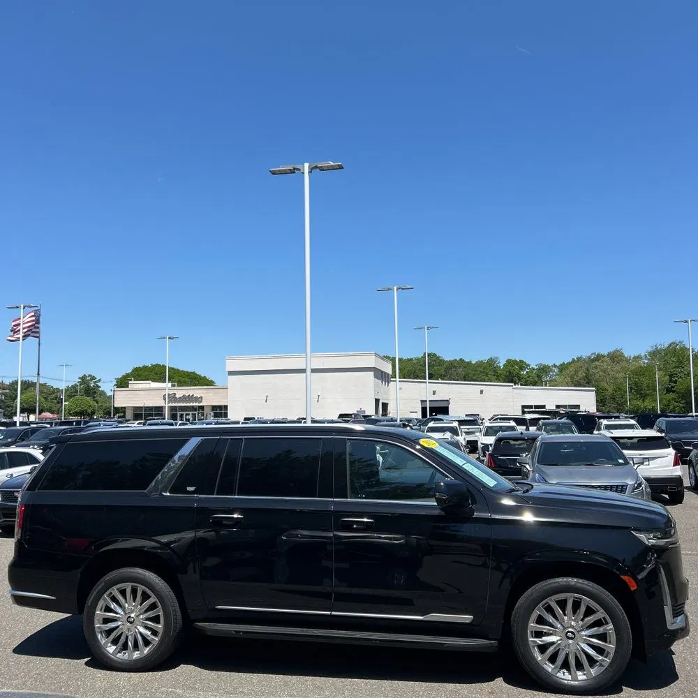 2022 Cadillac Escalade ESV Premium Luxury