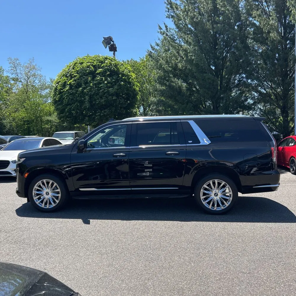2022 Cadillac Escalade ESV Premium Luxury