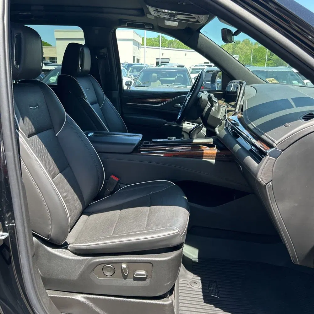 2022 Cadillac Escalade ESV Premium Luxury