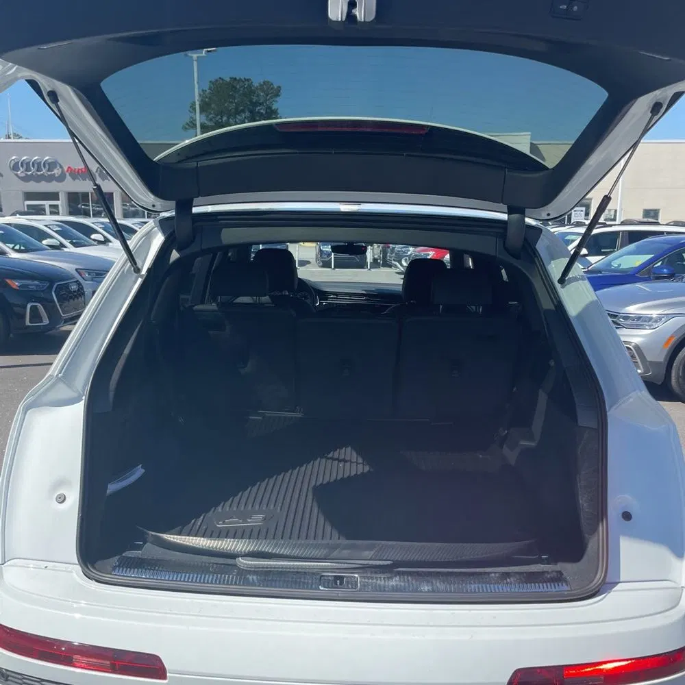 2025 Audi Q7 Premium 45