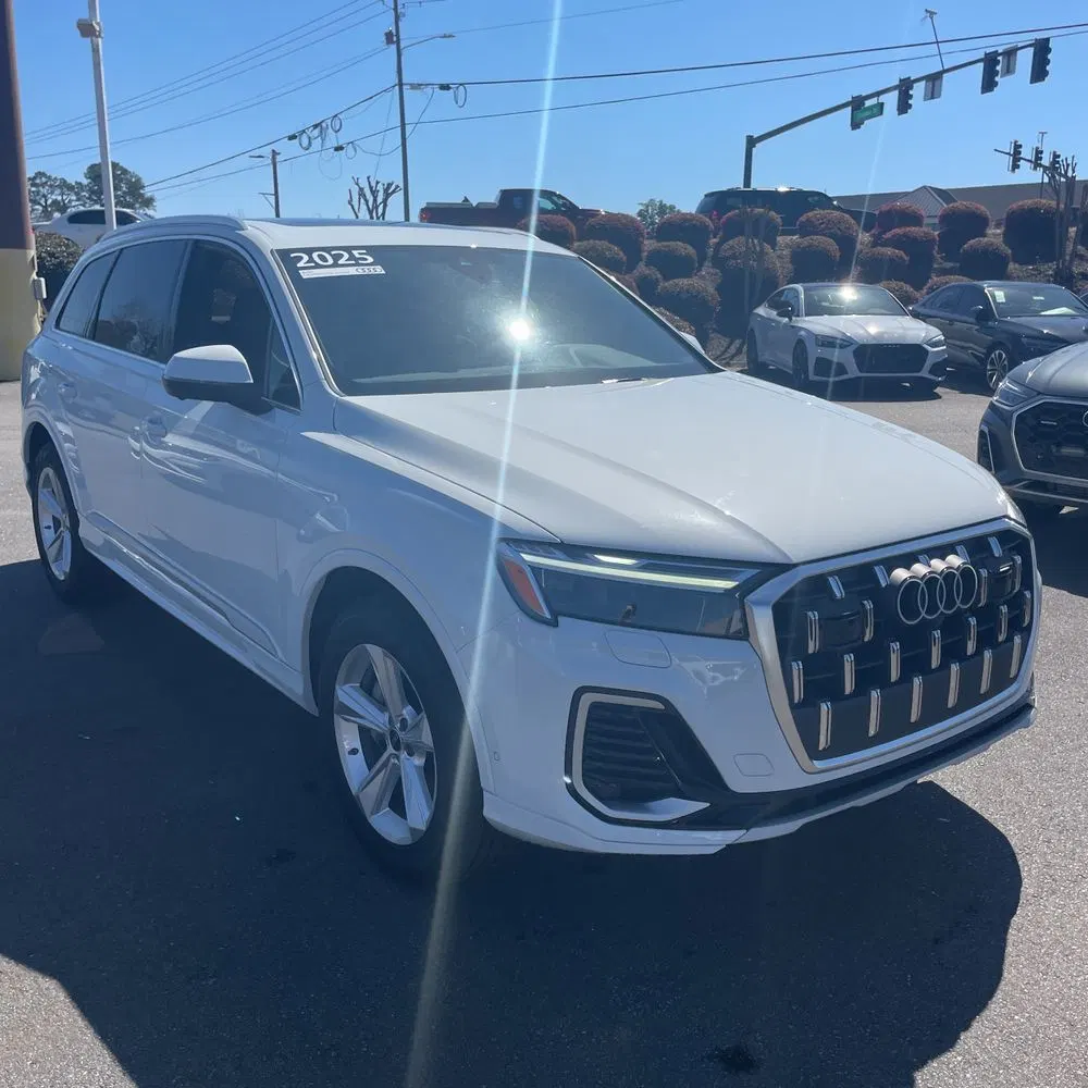 2025 Audi Q7 Premium 45