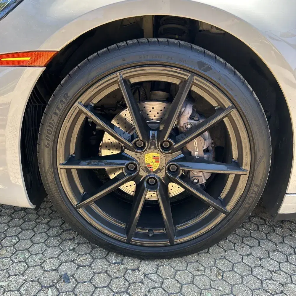 2021 Porsche 911 Carrera