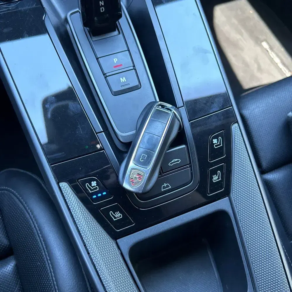 2021 Porsche 911 Carrera