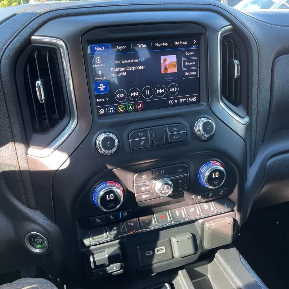 2022 GMC Sierra 1500 Limited AT4