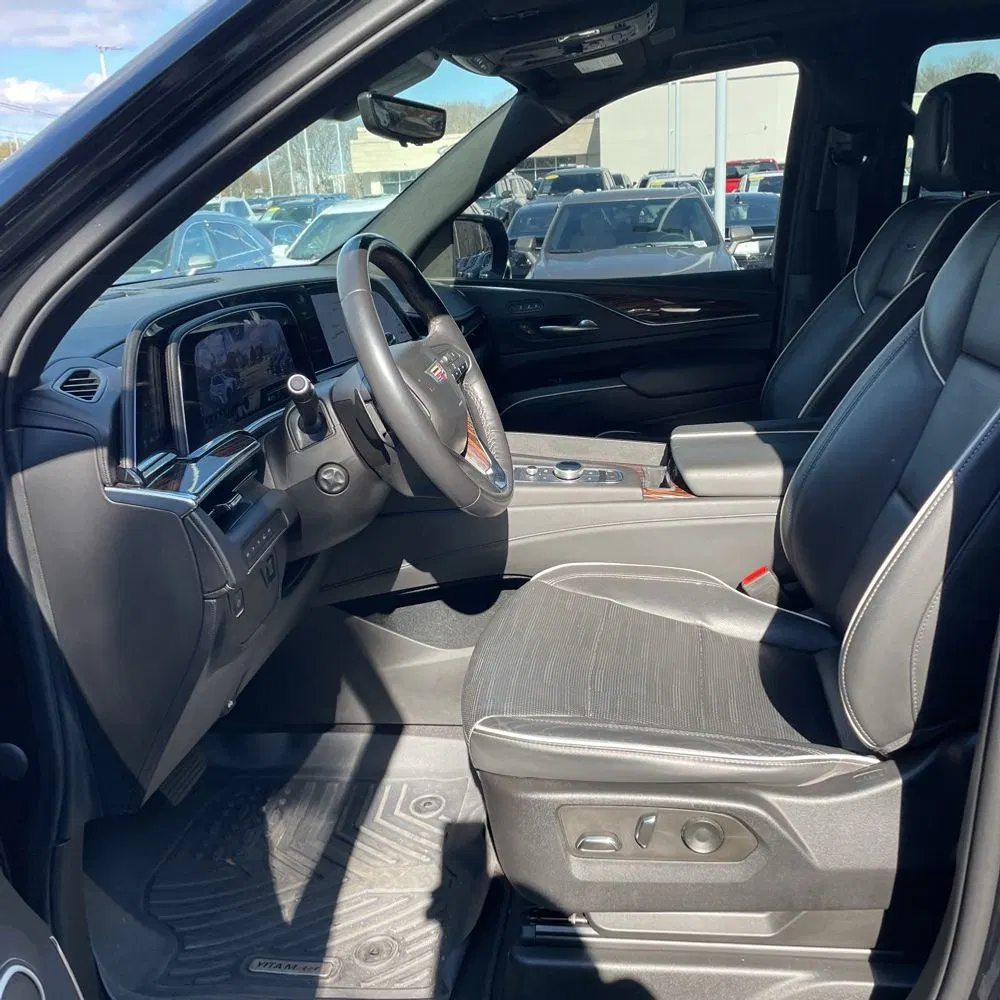2022 Cadillac Escalade Premium Luxury