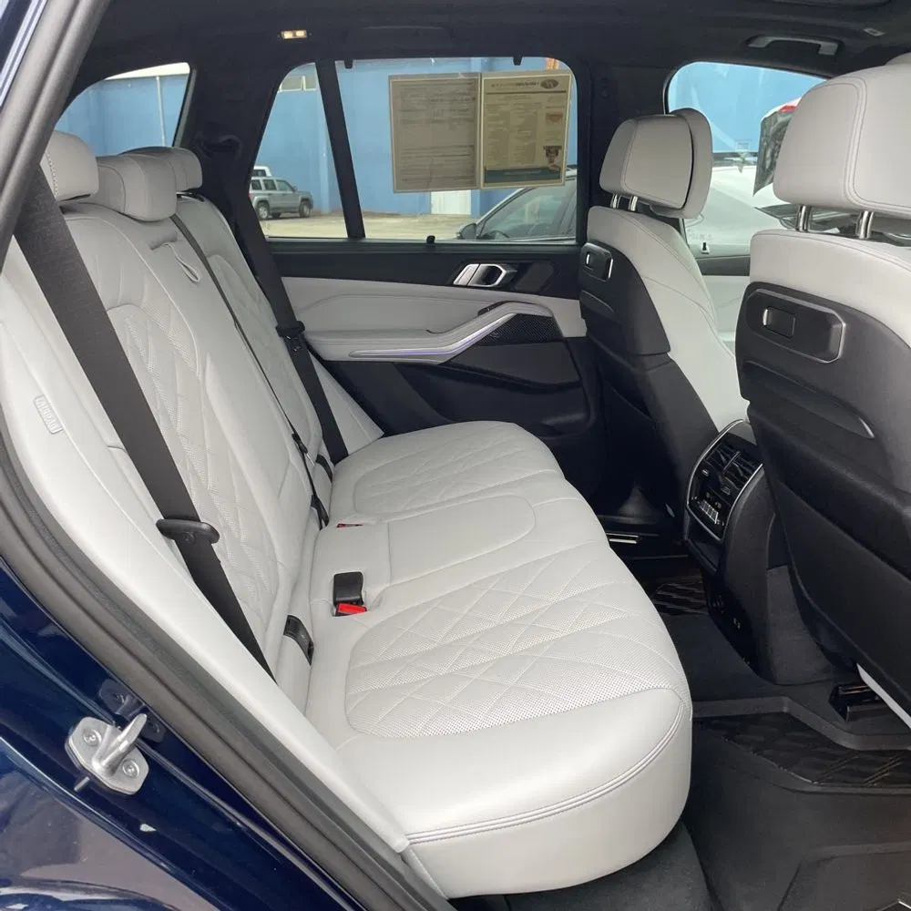 2025 BMW X5 M60i