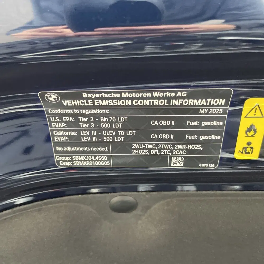 2025 BMW X5 M60i