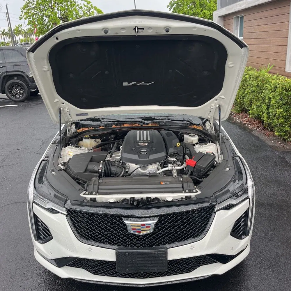 2022 Cadillac CT4-V Base