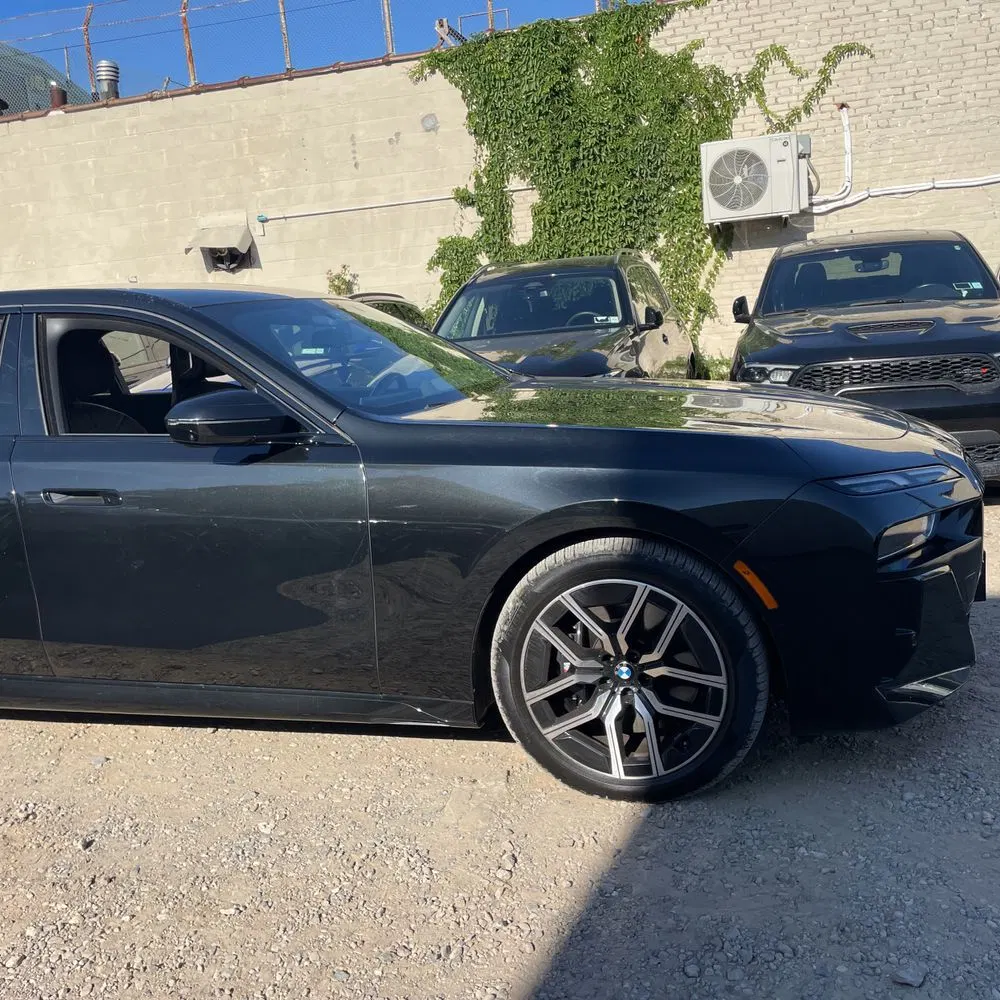 2023 BMW 7-Series 740i